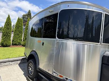 Thumbnail of RV