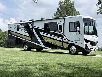 Thumbnail of RV