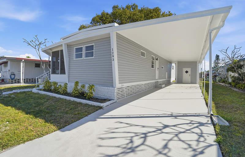 Photo of Mobile Home