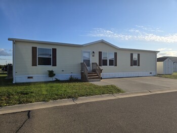 Thumbnail of mobile home