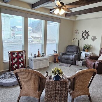 Thumbnail of mobile home