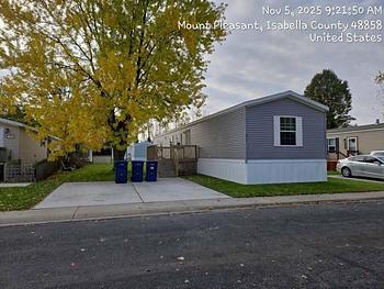 Thumbnail of mobile home