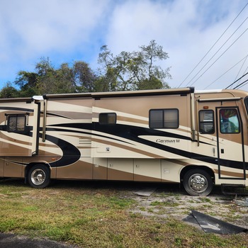 Thumbnail of RV