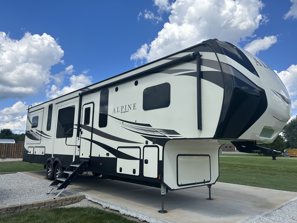 Photo of Rv