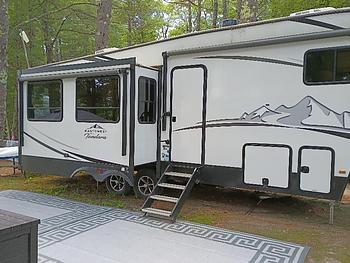 Thumbnail of RV