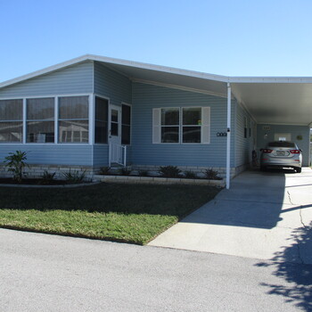 Photo of Spacious Home with Florida Room!!