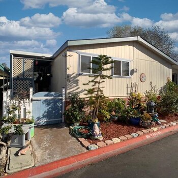Thumbnail of mobile home