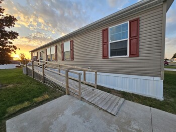 Thumbnail of mobile home